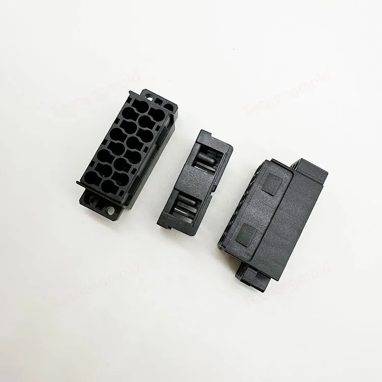 特诚科技PBT精密注塑件实拍 3